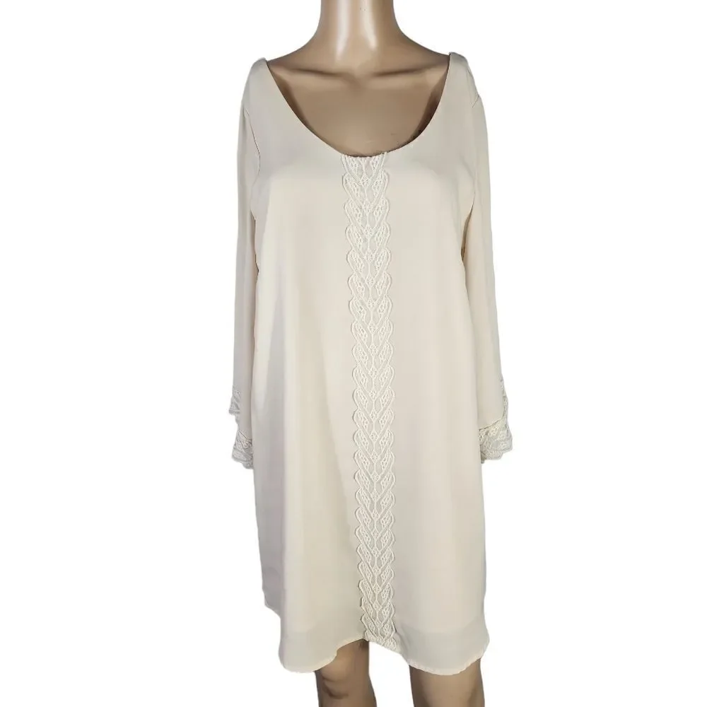 ASTR The Label Cream Scalloped Lace Trim Low Back Shift Mini Dress